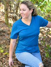 Load image into Gallery viewer, Sorority Apparel - Heather Mauve V-Neck With Vera Mocha Rogue On Brown Twill
