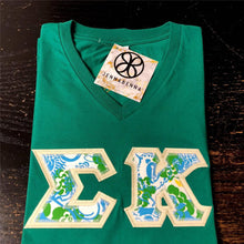 Load image into Gallery viewer, Sorority Apparel - Kelly Green V-Neck With Lilly White Pick Up Lion On Cream Twill
